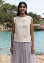 Blusa Elementos Bordada a Mano | Vino, Rojo, Natural y Azul